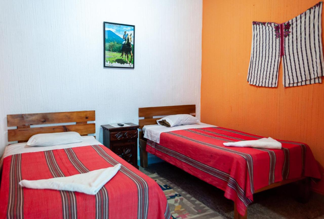 Victorias Hotel Panajachel Kültér fotó